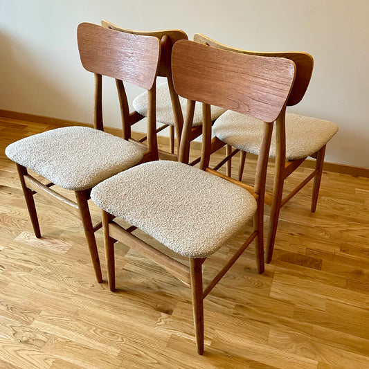 Fyra stolar från Danmark i teak och ek